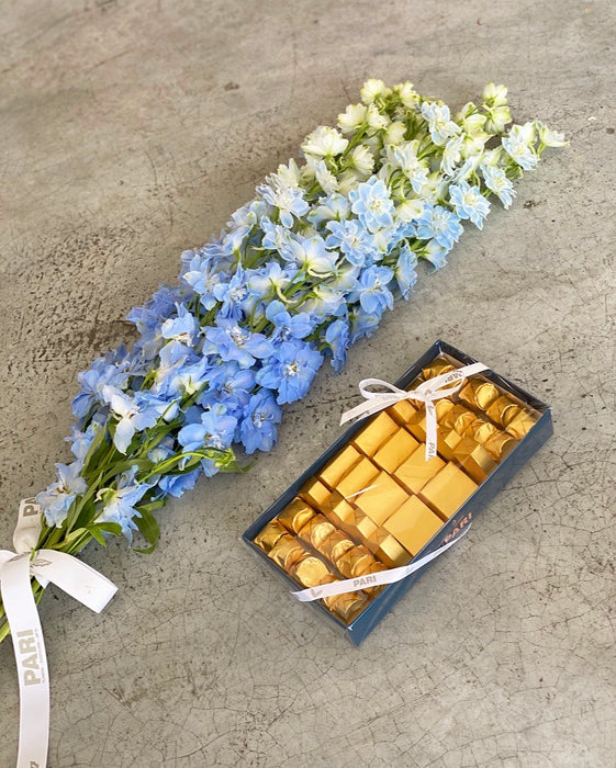 Signature Blue Tray Flowers